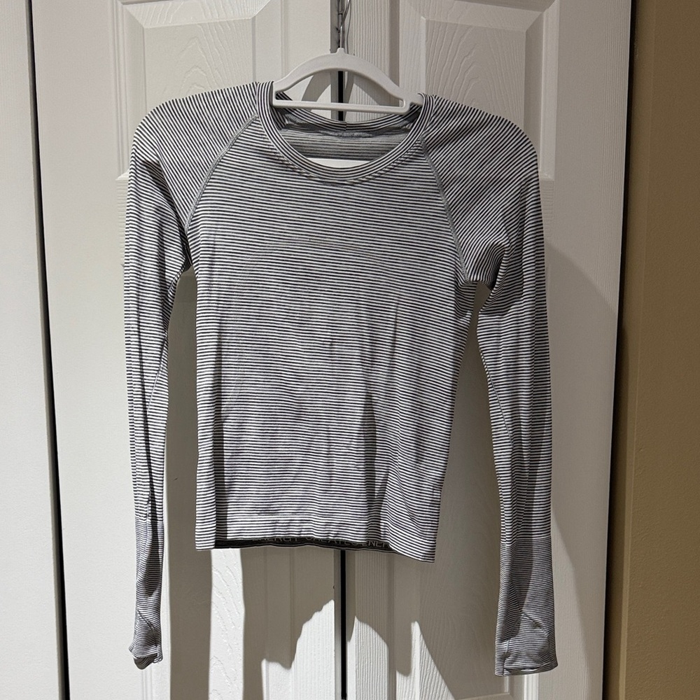 Lululemon Athletica Gray Striped Long Sleeve Top